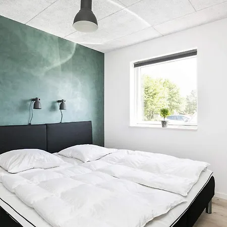 4 Star In Vaeggerlose Bøtø By